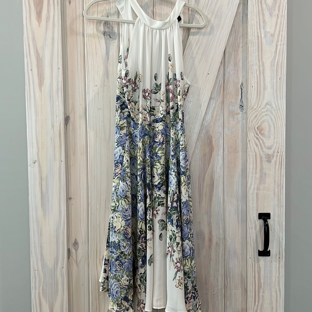 Floral sleeveless dress